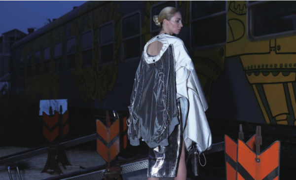 相親角找靈感、用3D打印技術……東華畢業生們這樣設計服裝